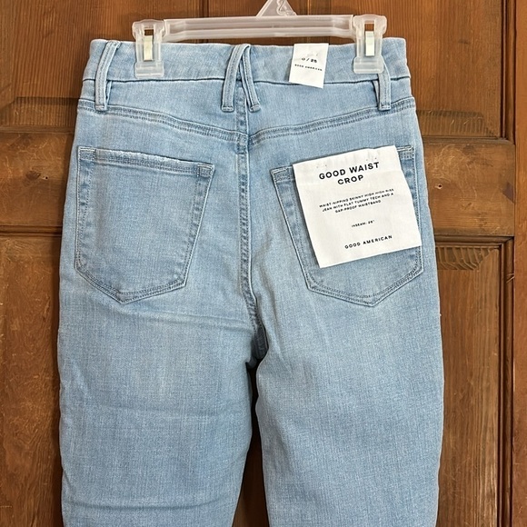 Good American Good Waist Crop Light Blue Jeans Size 0/25 - Picture 11 of 15